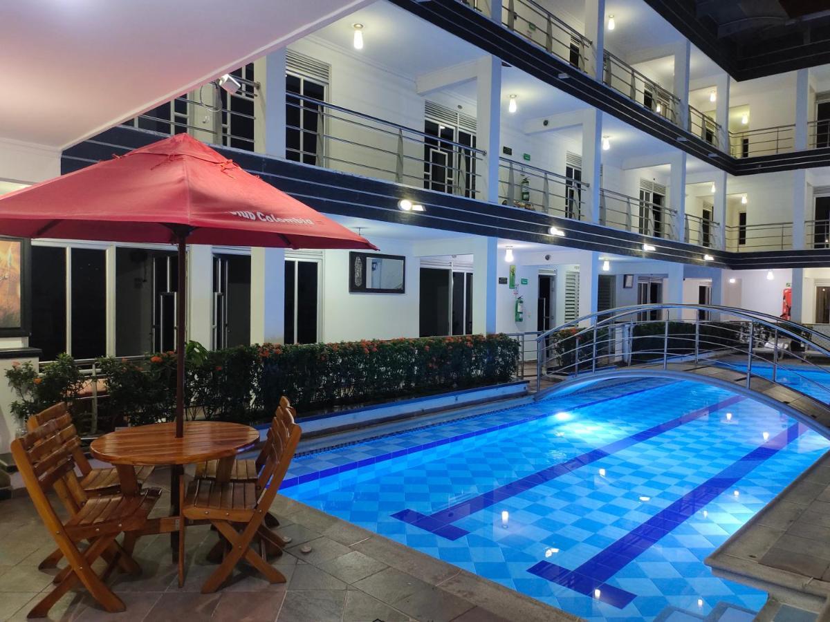 Confort Plaza Hotel Villavicencio Ngoại thất bức ảnh